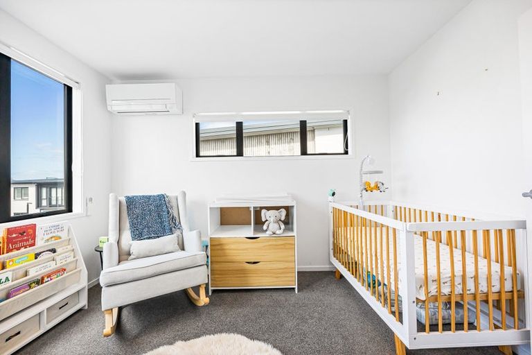 Photo of property in 4/7 Scott Road, Hobsonville, Auckland, 0616