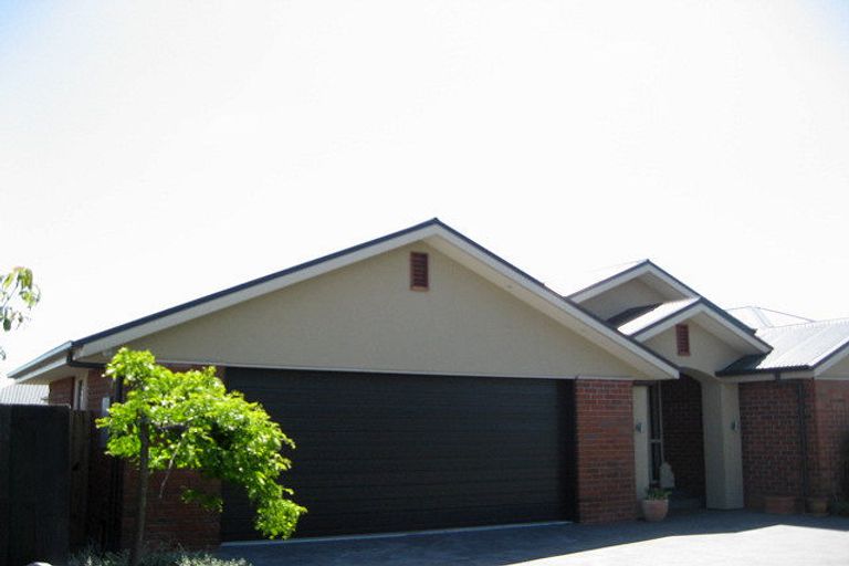 Photo of property in 25 Harrys Way, Redwood, Christchurch, 8051