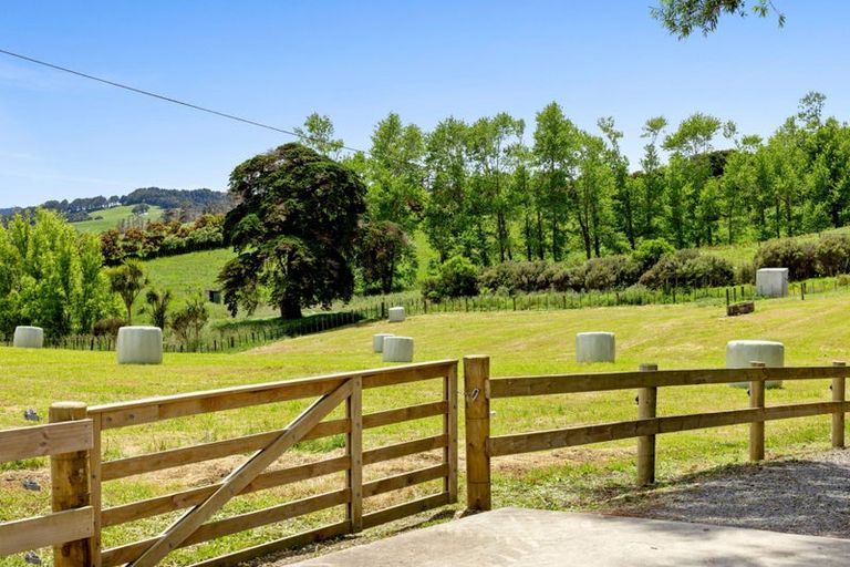 Photo of property in 310 Waiteitei Road, Wellsford, 0974