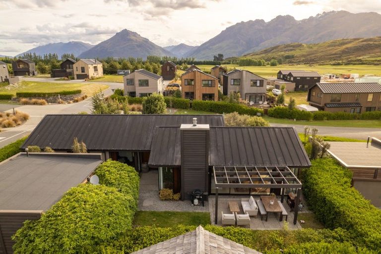 Photo of property in 34 Rannoch Drive, Jacks Point, Queenstown, 9371