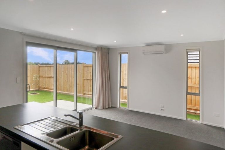 Photo of property in 2/4 Bostonkip Crescent, Fitzroy, Hamilton, 3282