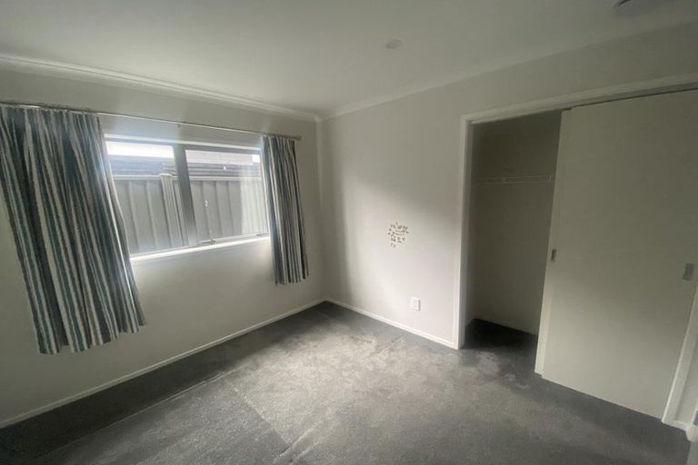 Photo of property in 2 Pattullo Crescent, Wallaceville, Upper Hutt, 5018