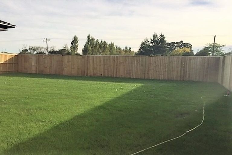 Photo of property in 21 Minerva Crescent, Woodend, 7610