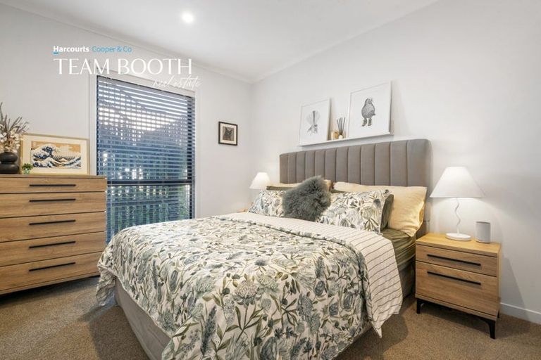 Photo of property in 8/1 Genevieve Lane, Hobsonville, Auckland, 0616