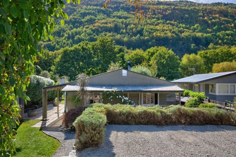 Photo of property in 5 Criterion Street, Arrowtown, 9302
