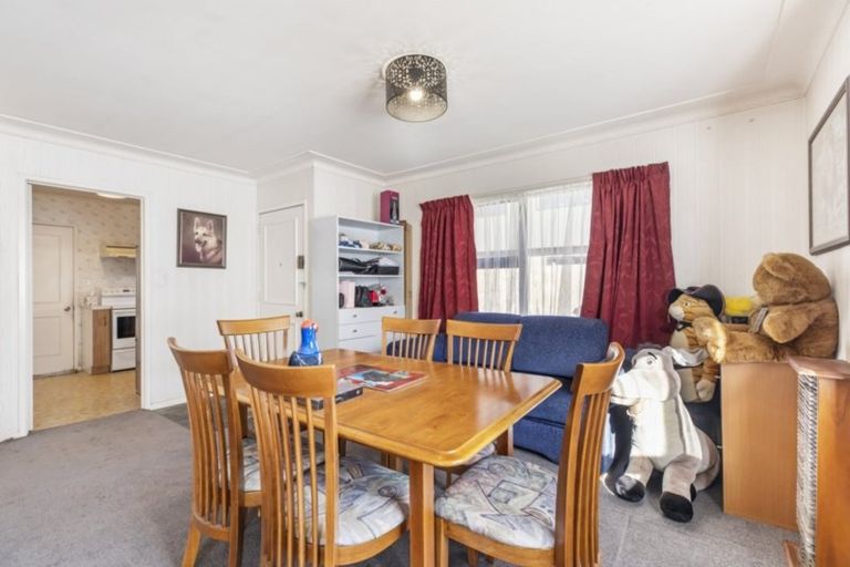 Photo of property in 2/19 Alfriston Road, Manurewa East, Auckland, 2102