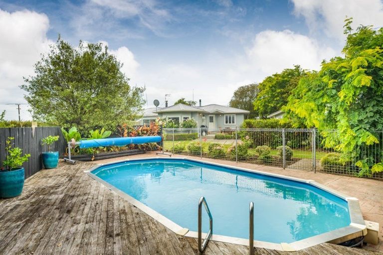 Photo of property in 17 Aranui Road, Kairanga, Palmerston North, 4475