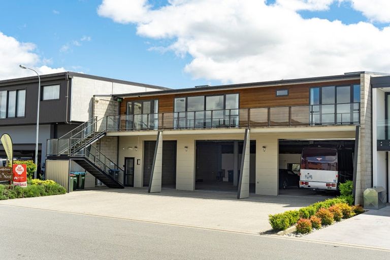 Photo of property in 16 Silverstone Drive, Cromwell, 9384