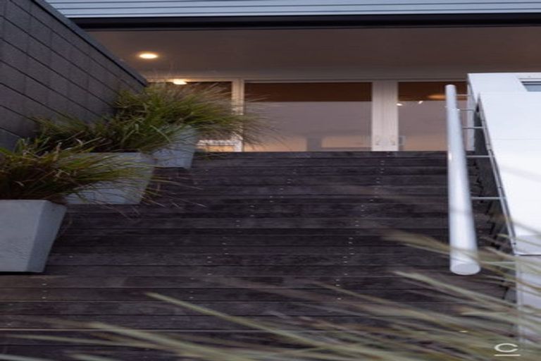 Photo of property in 152 Oceanview Road, Mount Maunganui, 3116