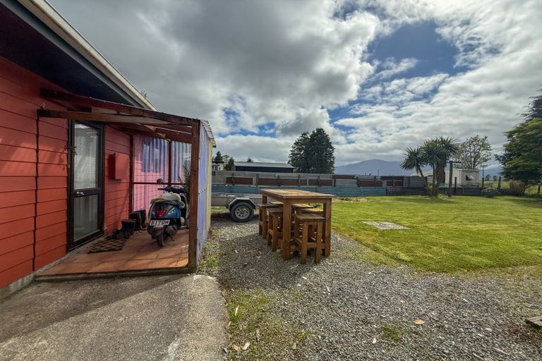 Photo of property in 20 Wanganui Flat Road, Harihari, 7884