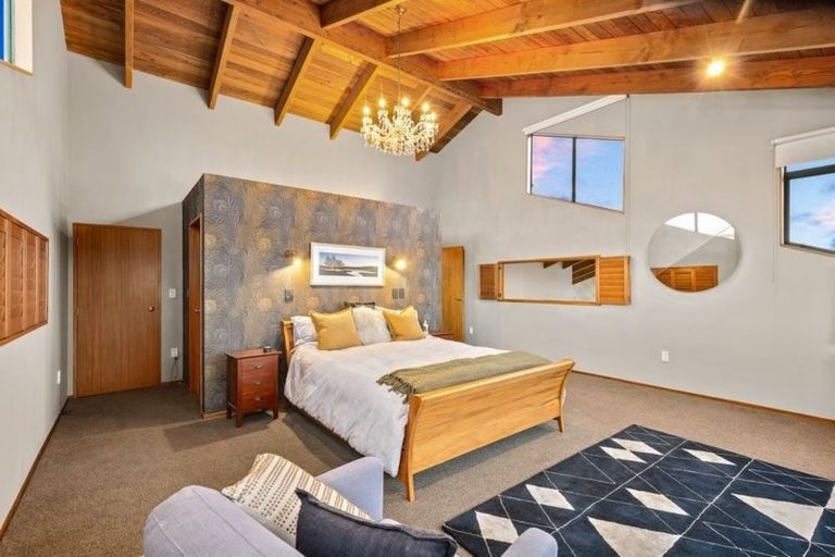 Photo of property in 32 Seacrest Drive, West Harbour, Auckland, 0618