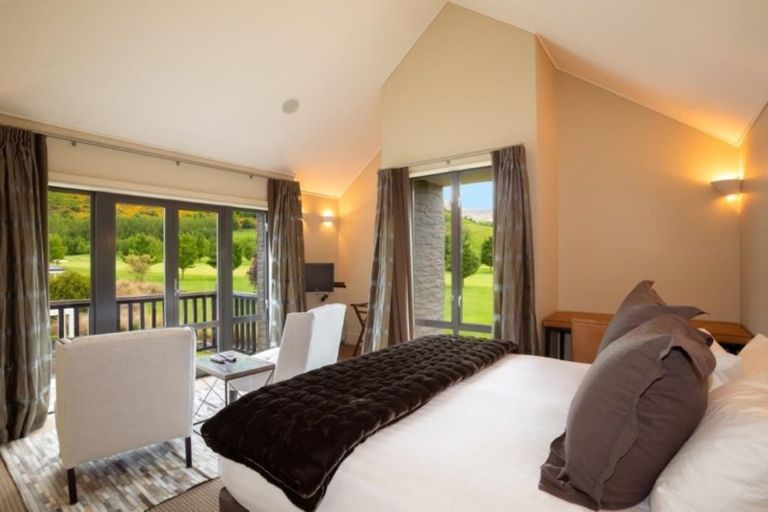 Photo of property in 3 Streamside Lane, Arrowtown, 9371