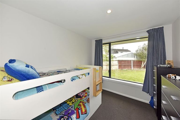 Photo of property in 21 Barnes Road, Redwood, Christchurch, 8051