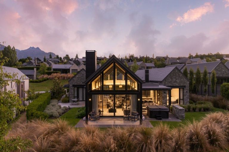 Photo of property in Millbrook Resort, 4 Dalgleish Lane, Arrowtown, 9371