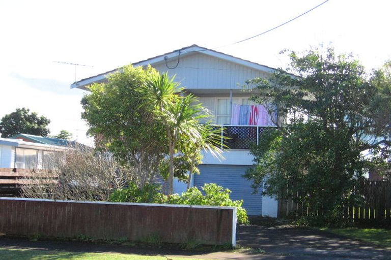 Photo of property in 21 Pine Road, Orewa, 0931