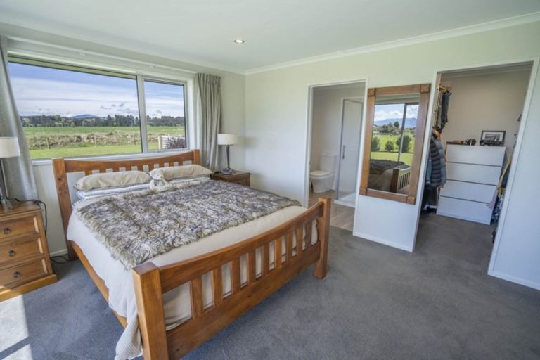 Photo of property in 43 Pukutahi Drive, Te Anau, 9600