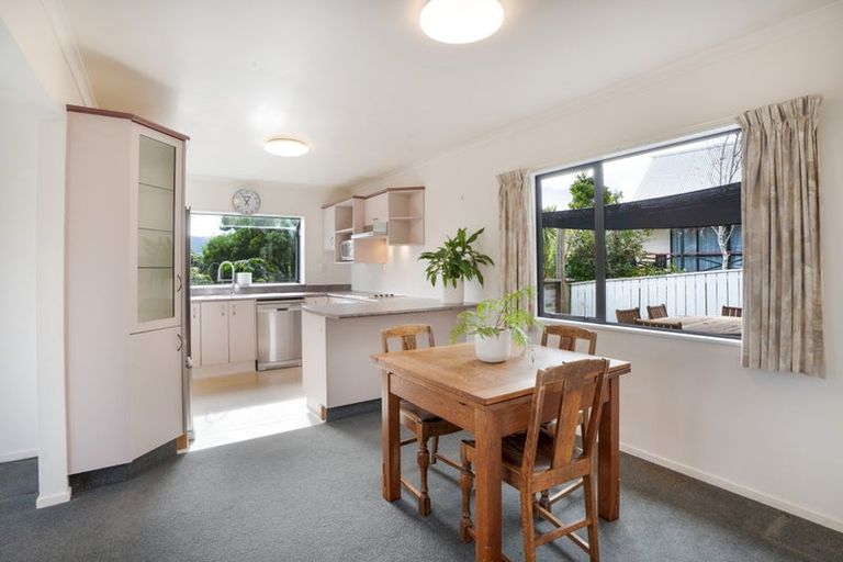 Photo of property in 195 Holborn Drive, Stokes Valley, Lower Hutt, 5019