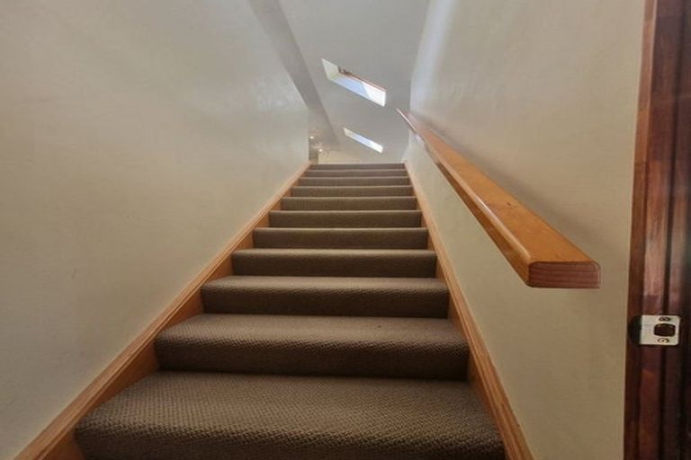 Photo of property in 10 Swadel Way, Karori, Wellington, 6012