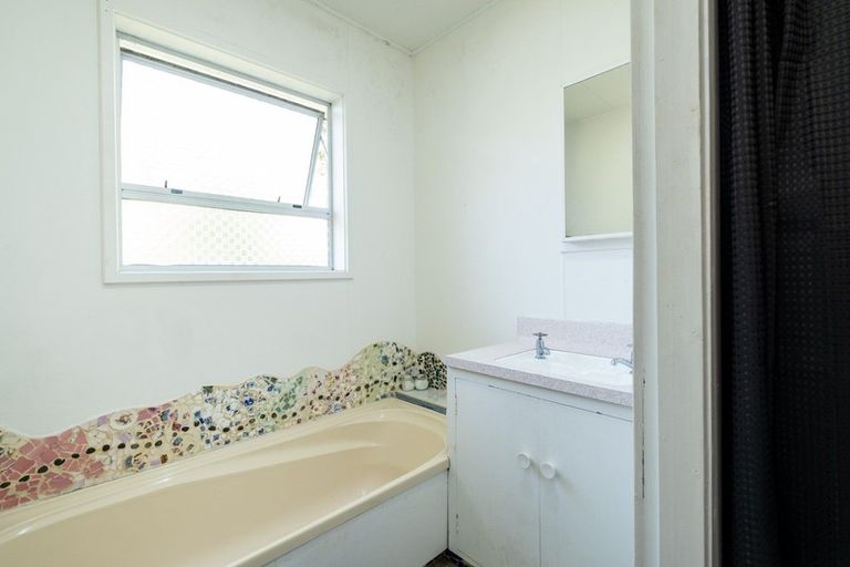 Photo of property in 329 Clifton Road, Te Awanga, 4102