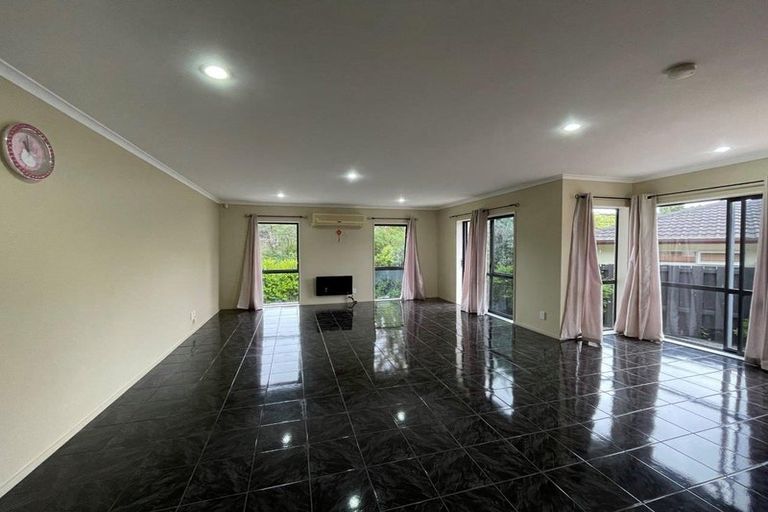 Photo of property in 3 Carnelian Court, Westgate, Auckland, 0614