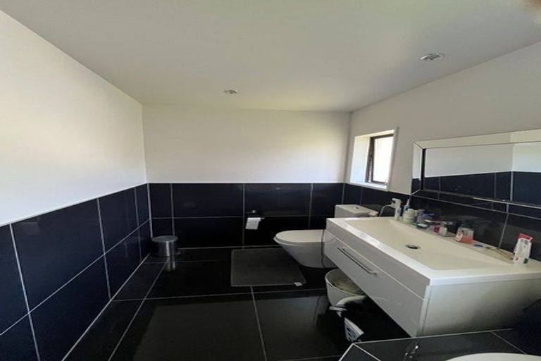 Photo of property in 6b Flamingo Court, Goodwood Heights, Auckland, 2105