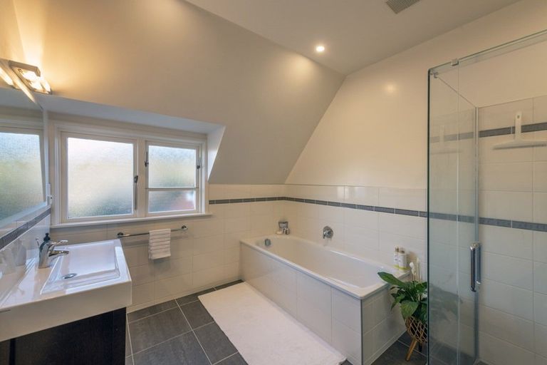 Photo of property in 273 Karori Road, Karori, Wellington, 6012