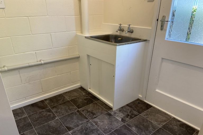 Photo of property in 4/23 Collins Avenue, Tawa, Wellington, 5028