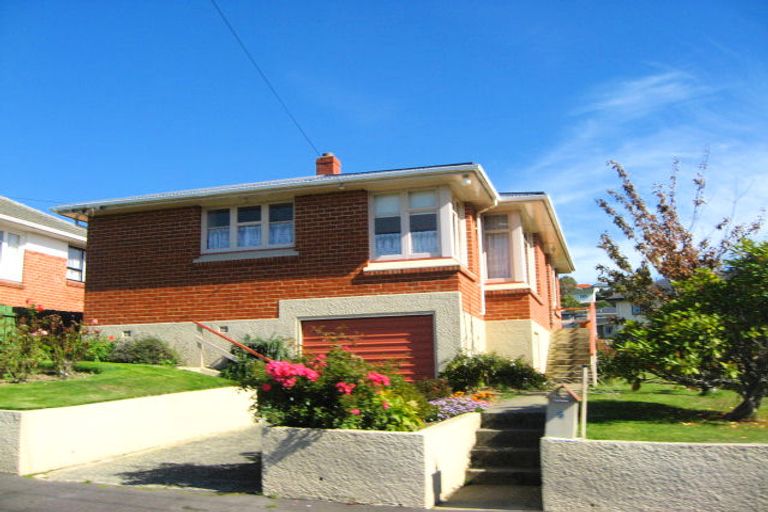 Photo of property in 9 Charters Street, Glenross, Dunedin, 9011