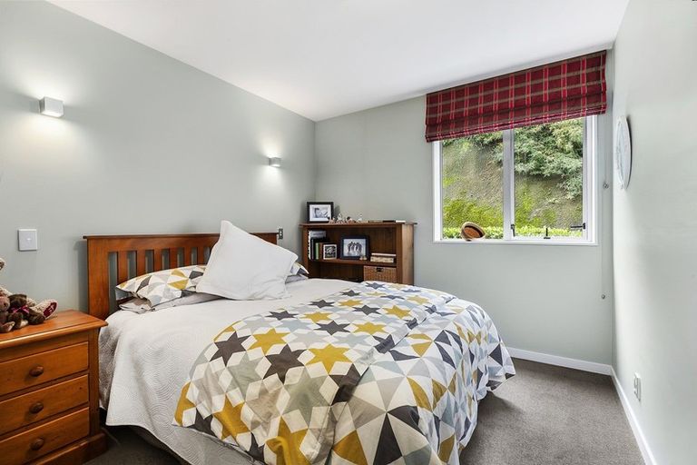 Photo of property in Alto Apartments, 2b/22 Telford Terrace, Oriental Bay, Wellington, 6011