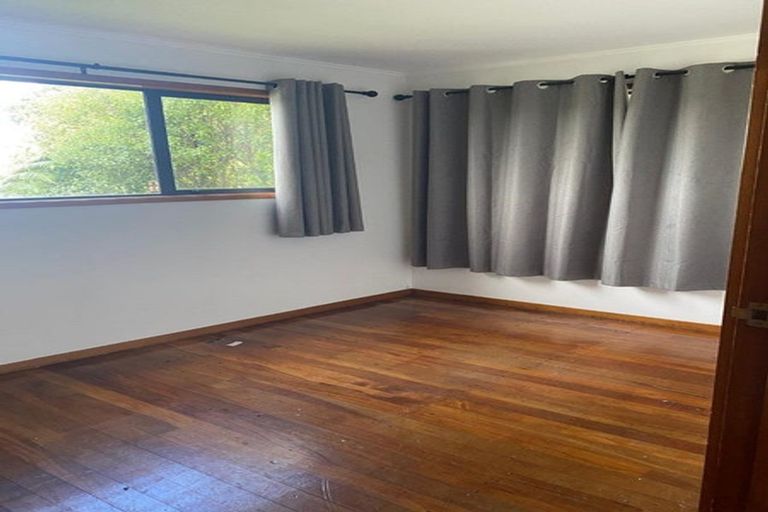 Photo of property in 5 Braemar Terrace, Johnsonville, Wellington, 6037