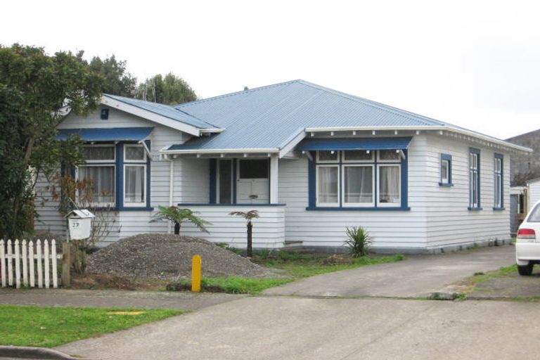 Photo of property in 27 Lombard Street, Palmerston North, 4410