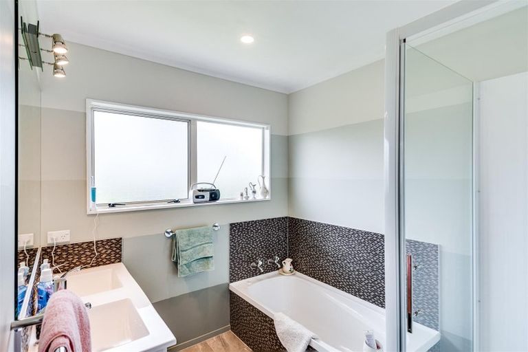 Photo of property in 1310a Jellicoe Street, Mayfair, Hastings, 4122