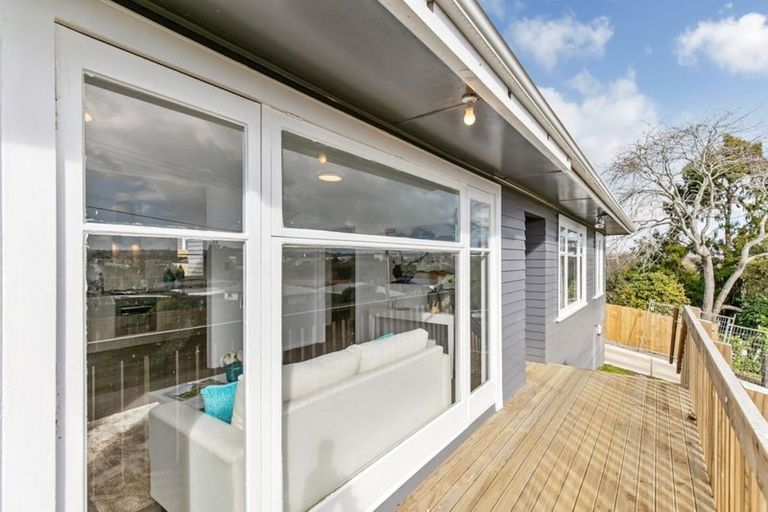 Photo of property in 53a Sylvan Crescent, Te Atatu South, Auckland, 0610