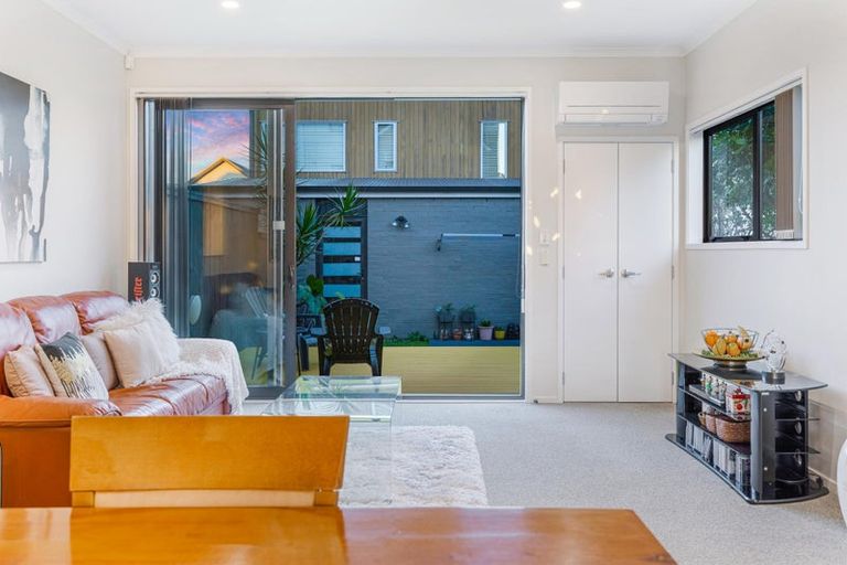 Photo of property in 34 Squadron Drive, Hobsonville, Auckland, 0616