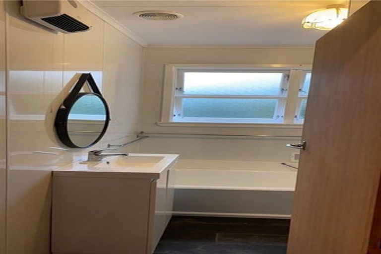 Photo of property in 343 Ruahine Street, Terrace End, Palmerston North, 4410