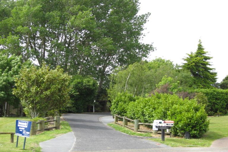 Photo of property in 27a Rosella Grove, Waimauku, 0812