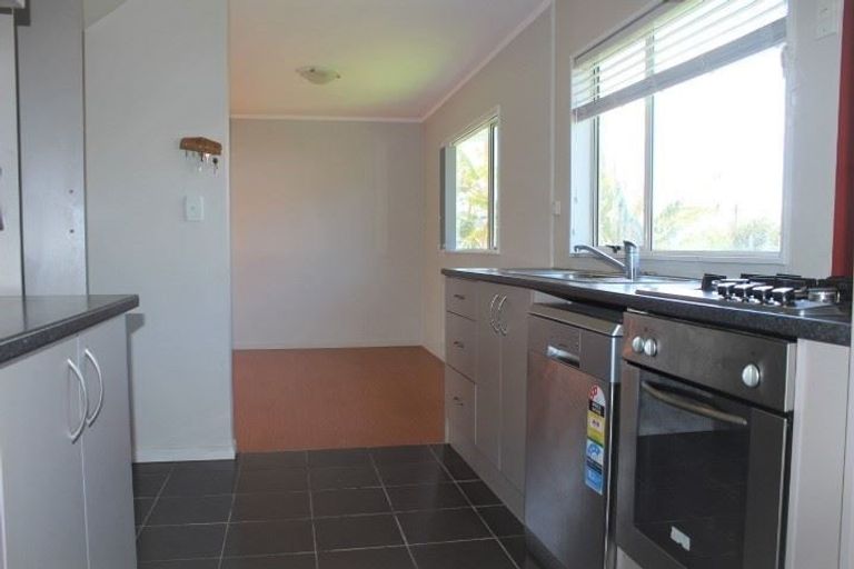 Photo of property in 2/10 Rewa Street, New Lynn, Auckland, 0600