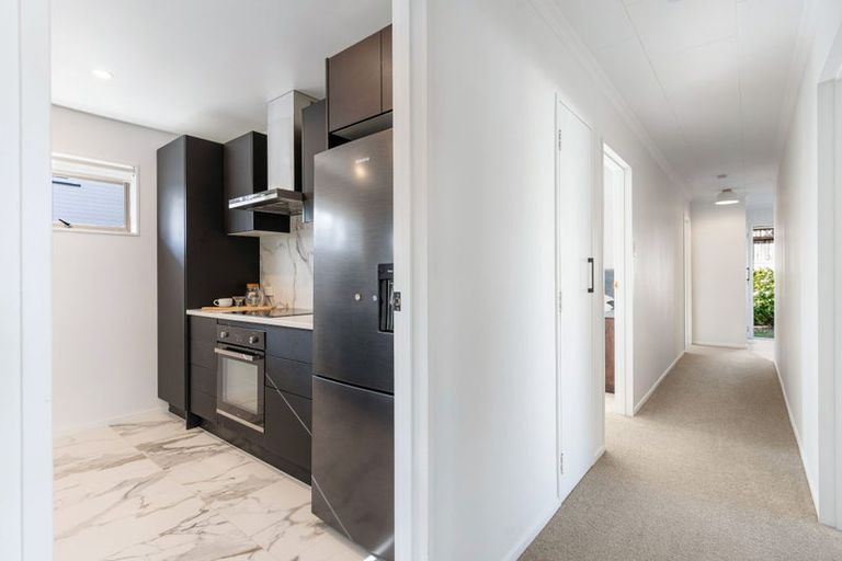 Photo of property in 3 Phoenix Avenue, Hokowhitu, Palmerston North, 4410