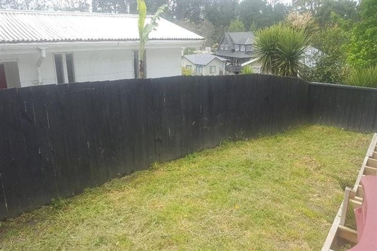 Photo of property in 56 Zita Maria Drive, Massey, Auckland, 0614