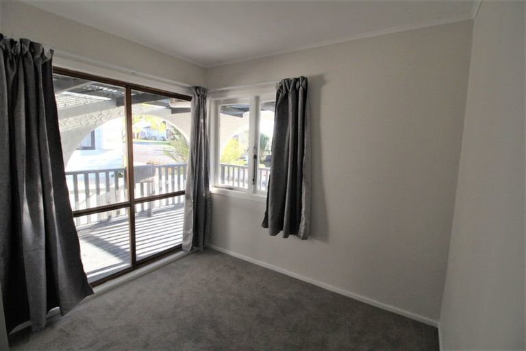 Photo of property in 44 Kervil Avenue, Te Atatu Peninsula, Auckland, 0610