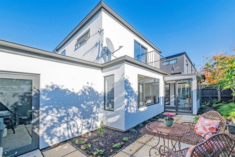 Photo of property in 77 Canon Street, St Albans, Christchurch, 8014