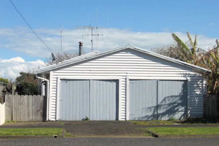 Photo of property in 211 Kuranui Street, Thames, 3500
