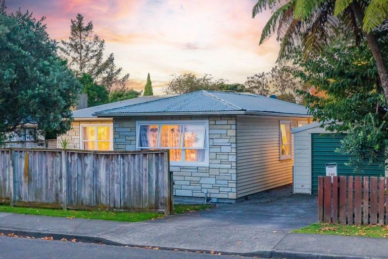 Photo of property in 142 Arawhata Road, Paraparaumu, 5032