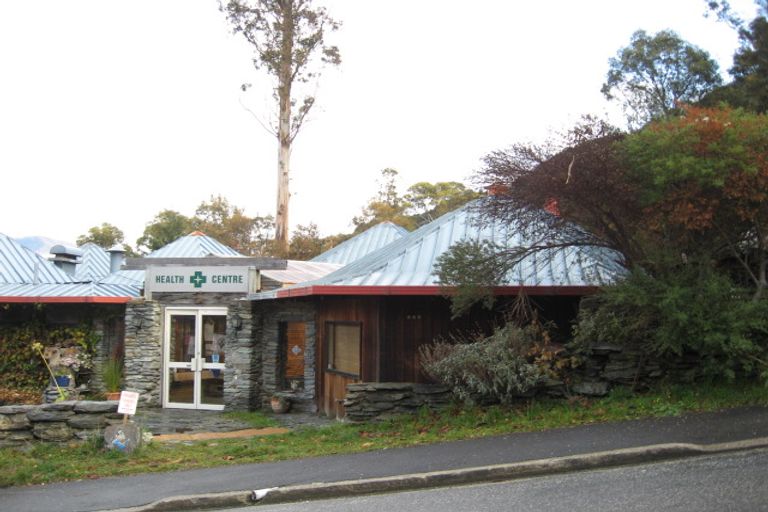 Photo of property in 258 Fernhill Road, Sunshine Bay, Queenstown, 9300
