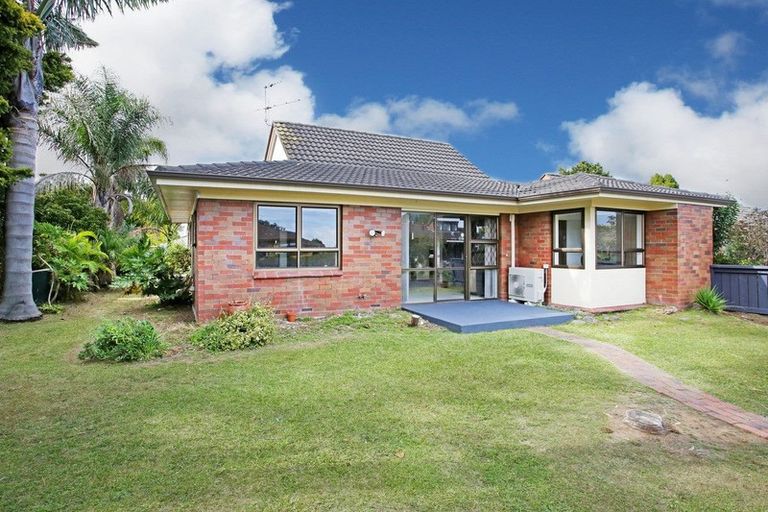 Photo of property in 14 Brynbela Court, Papakura, 2110