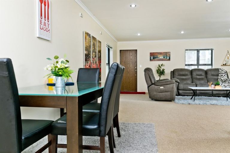 Photo of property in 84 Tiriwa Drive, Massey, Auckland, 0614