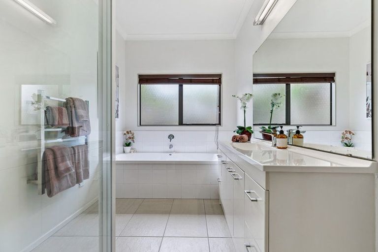 Photo of property in 178 Kyle Road, Greenhithe, Auckland, 0632