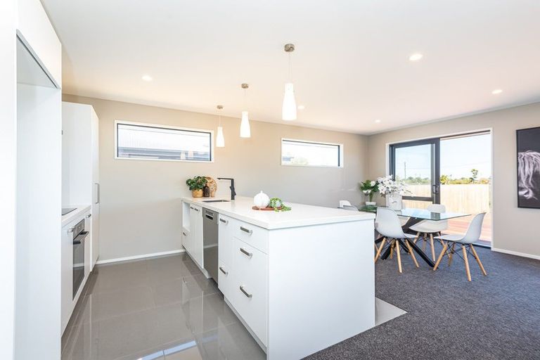 Photo of property in 27 Willryan Avenue, New Brighton, Christchurch, 8083