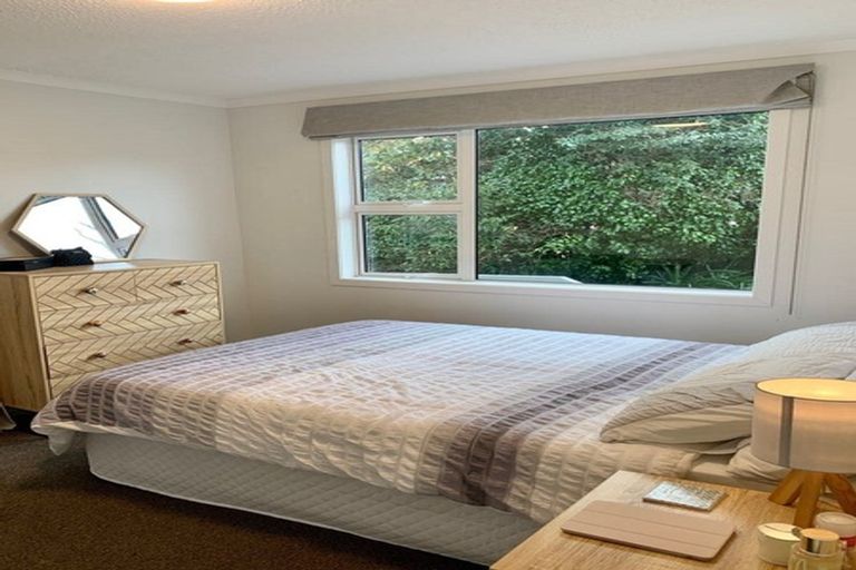 Photo of property in 2/74 Creswick Terrace, Northland, Wellington, 6012