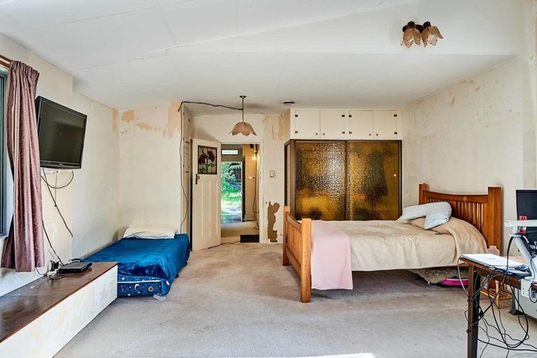 Photo of property in 107 Seddon Street, Naenae, Lower Hutt, 5011